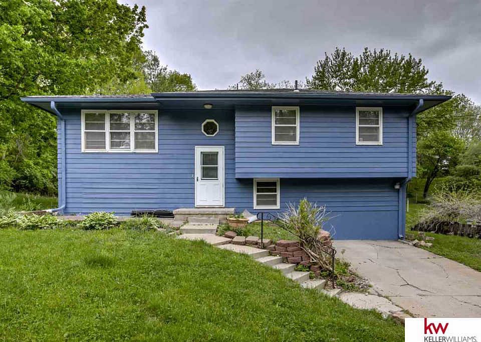 1st image of 204 N 10th St