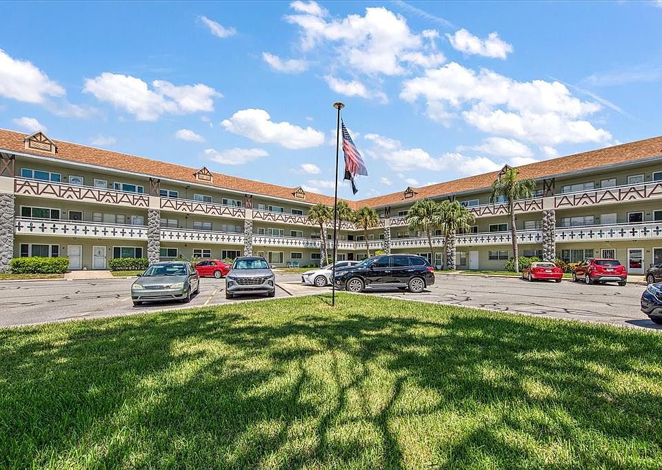 1st image of 2448 Columbia Dr APT 16