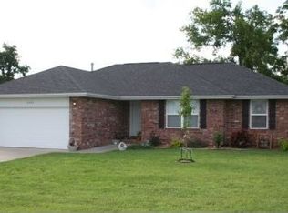 3283 S Valley View Dr, Springfield, MO 65807