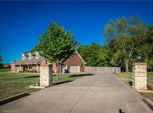 8701 78th St, Noble, OK 73068