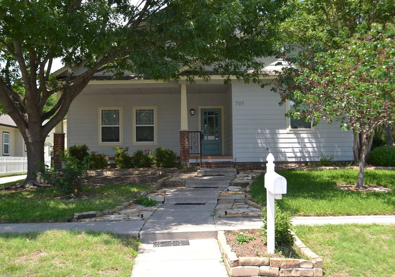709 Roberts, Denton TX — Photo 1