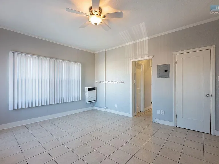 43rd Place Apartments — Photo 14