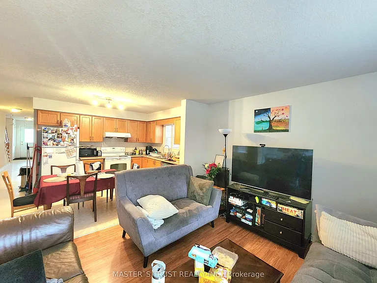 745 Laurelwood Dr — Photo 3