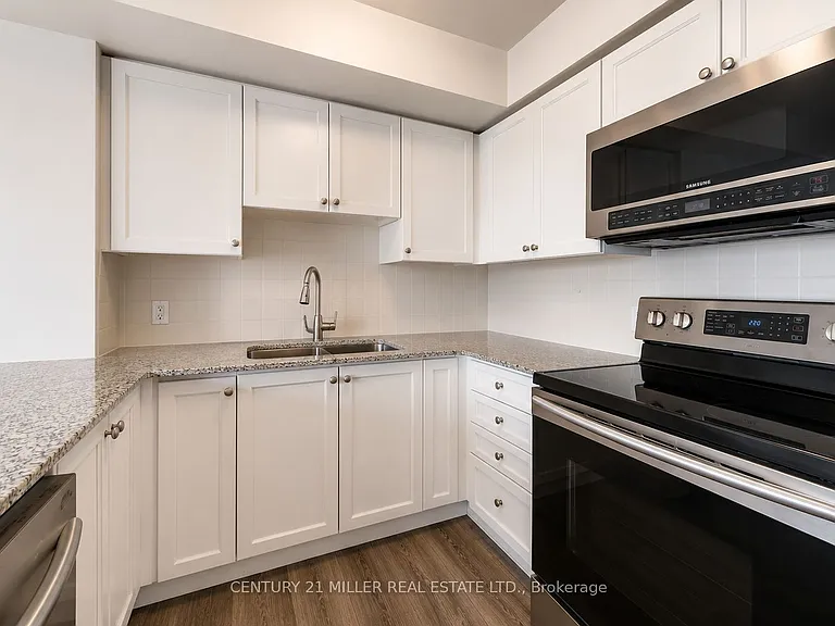 125 Village Green Sq #3803 — Photo 16