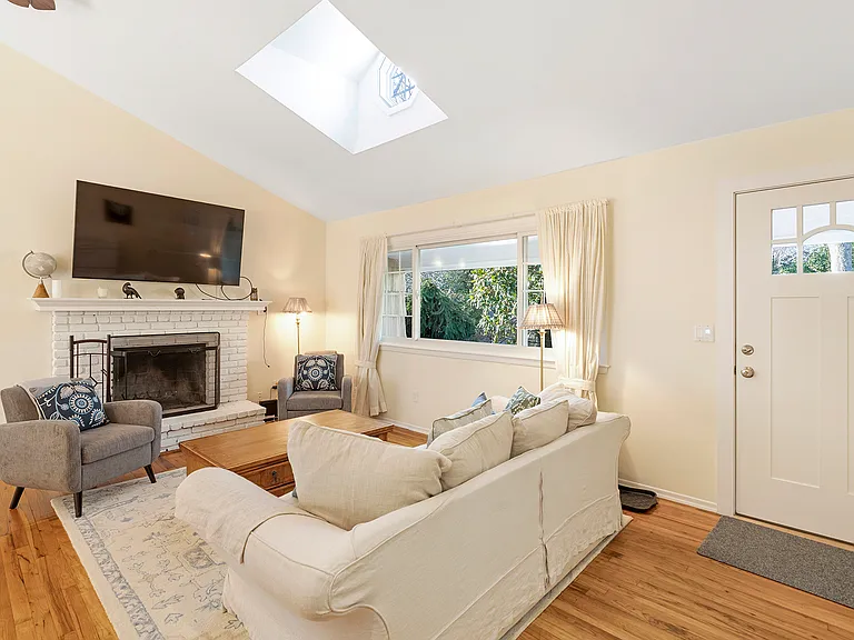 40 Roman Rd — Photo 18