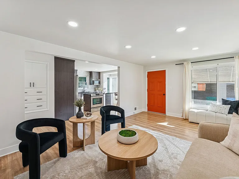 1023 E Millbert Ave — Photo 9