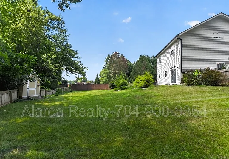 290 Sweet Martha Dr — Photo 17