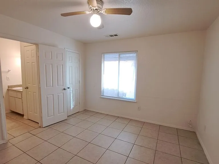 4781 E Ashlan Ave — Photo 9