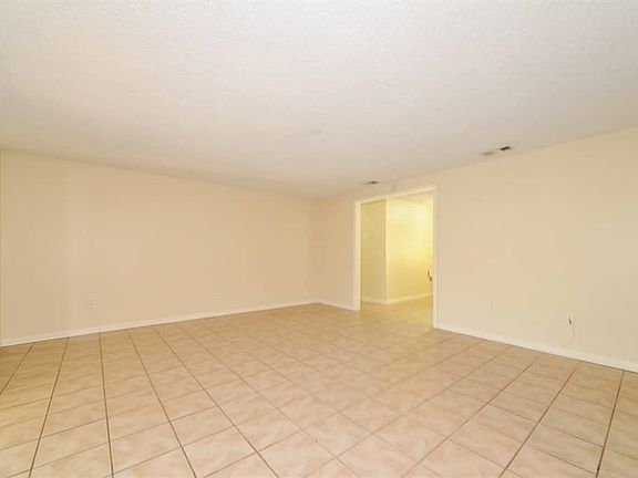 3rd image of 903 67th Avenue Dr W