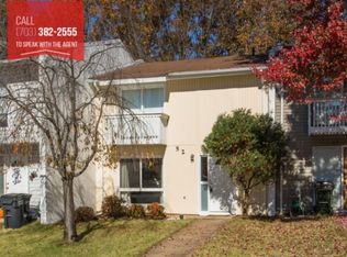 52 Monarch Dr, Sterling, VA 20164