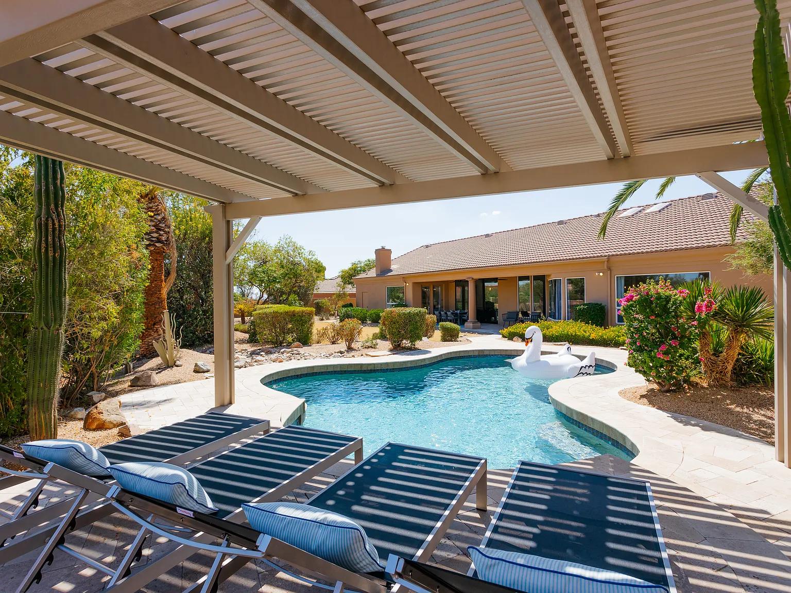 5 bed, 4008 sqft, $12,995 — Photo 1