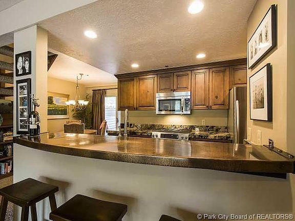 5th image of 3160 Deer Valley Dr #4