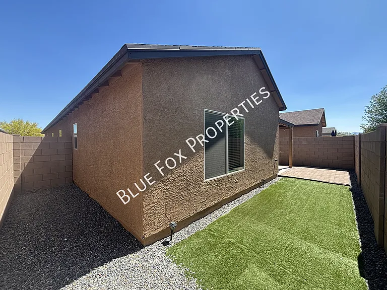 98 E Manor View Rd — Photo 19