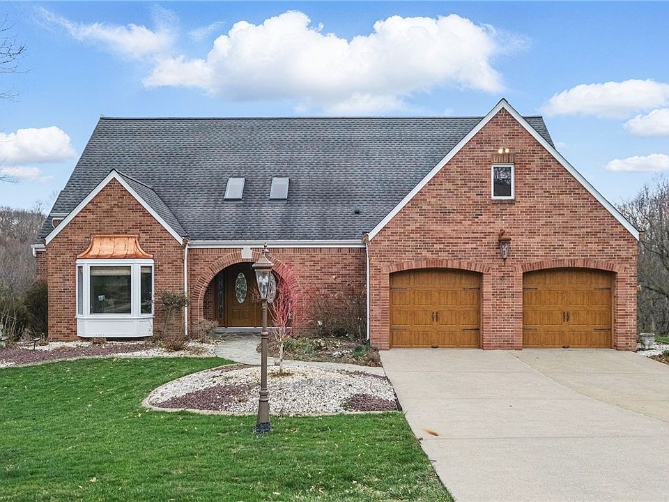 1st image of 106 Foxwood Dr