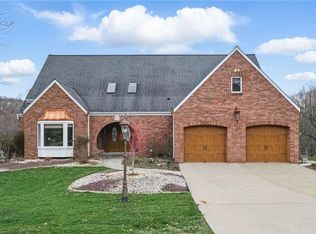 106 Foxwood Dr, Wexford, PA