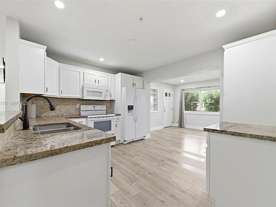 1st image of 4561 SW 25th Ter