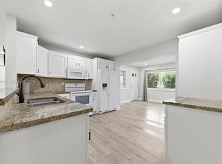 4561 SW 25th Ter, Fort Lauderdale, FL 33312