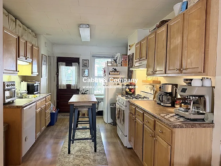 14 Mead St #1 — Photo 4
