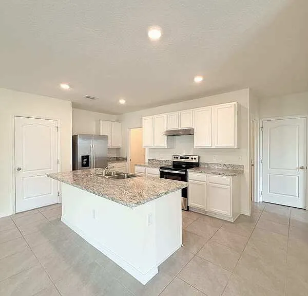 1374 Holodak Dr — Photo 10