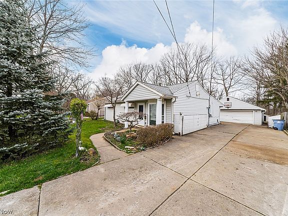 2nd image of 38263 Laura Dr