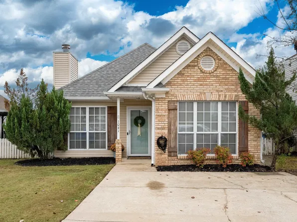 1041 Wyndham Ln, Helena, AL 35080