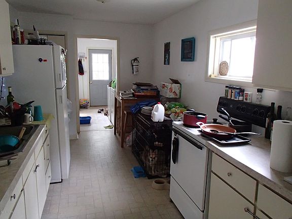 5th image of 925 Woodland Bch
