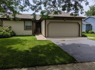 544 Fessler Ave, Naperville, IL 60565