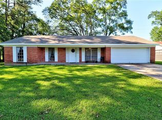 137 W Lee St, Sulphur, LA 70663