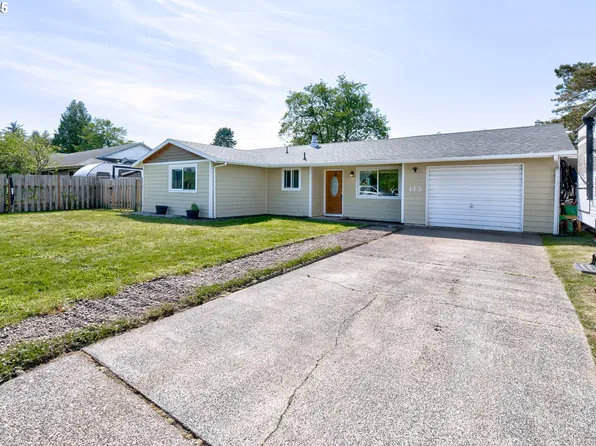 173 NW Cedar Ave, Warrenton, OR 97146