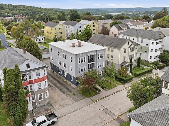 3rd image of 17 Fairbanks St