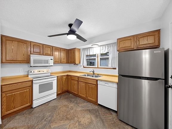 3rd image of 1903 Greenview Pl SW APT 1