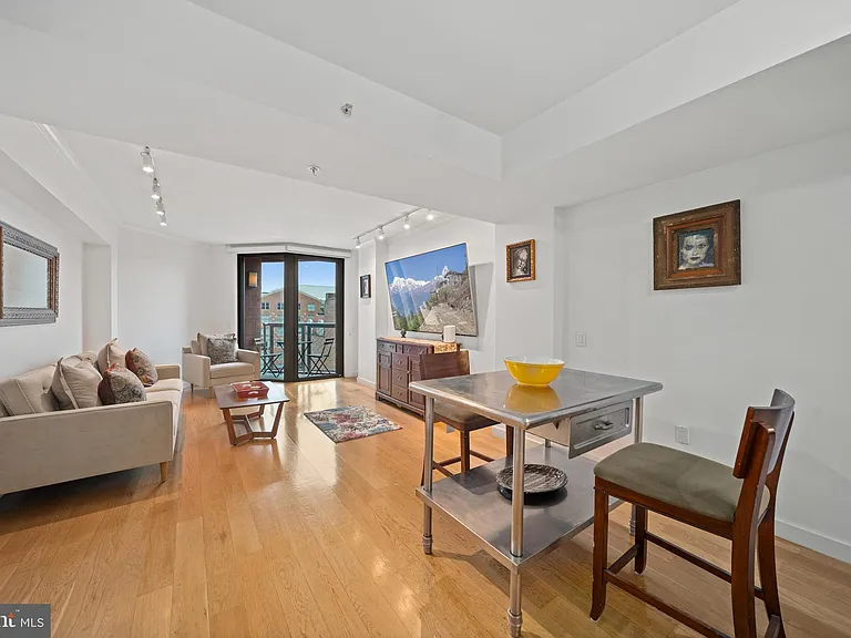 631 D St NW #1139 — Photo 7