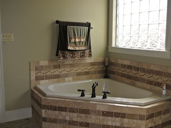 5th image of 3711 Broadmoor Blvd