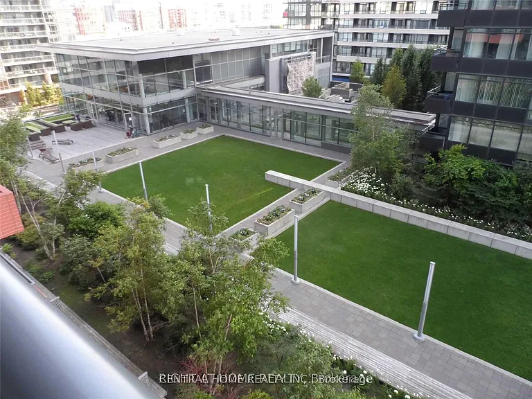 4 K Spadina Ave W #729 — Photo 11