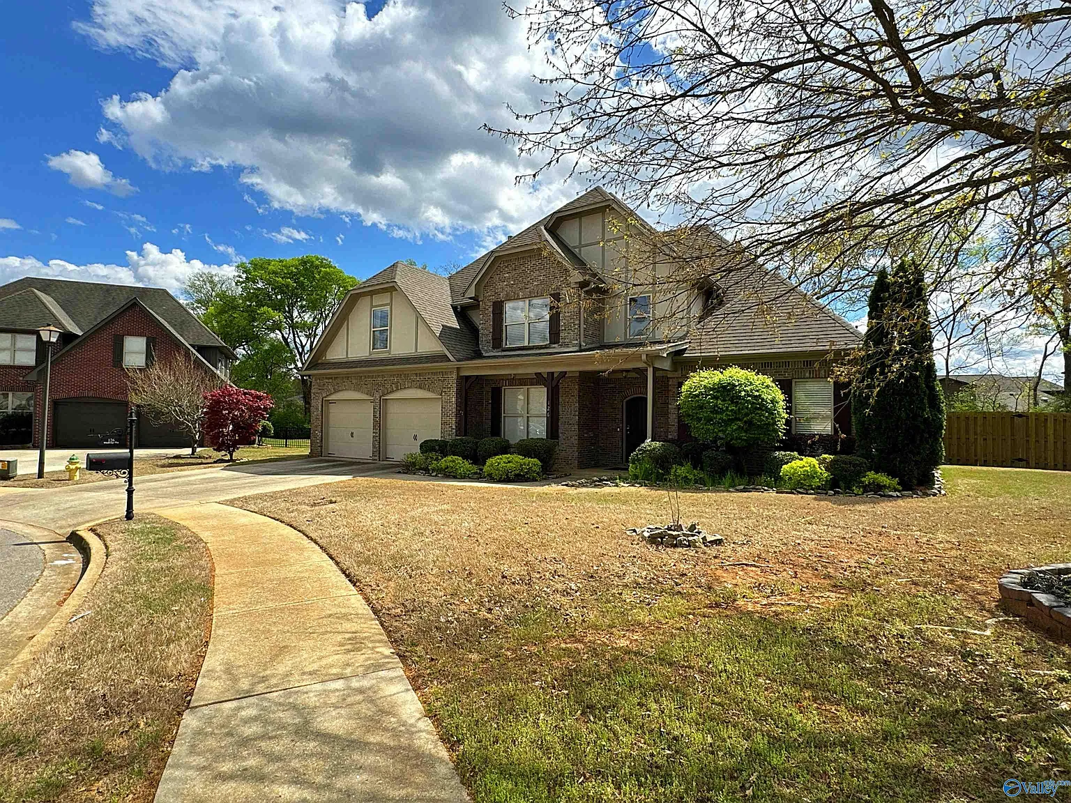 4 bed, 2.5 bath, 2845 sqft, $3,000 — Photo 3
