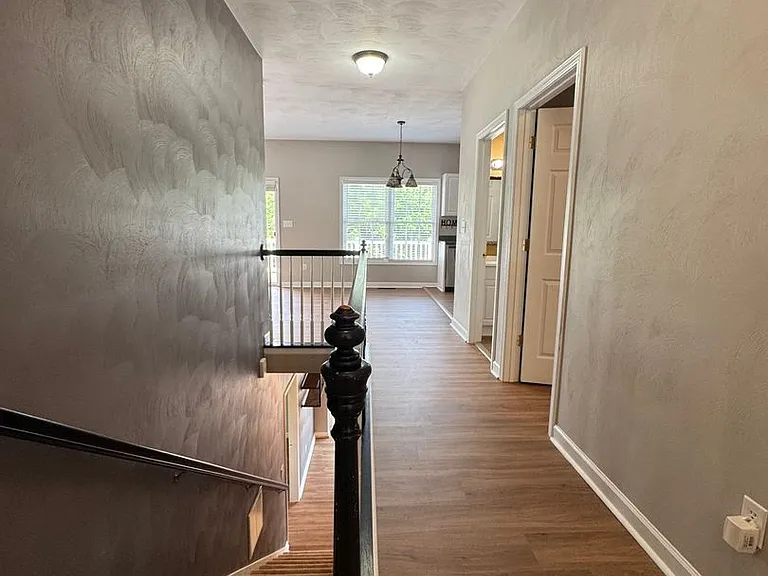 1340 Morningside St SE — Photo 3
