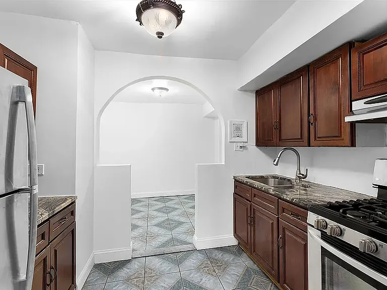 515 W 173rd St #1F — Photo 4