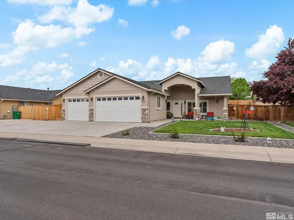 1717 Bunker Ct, Fernley, NV 89408