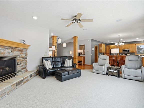 4th image of 1654 Waters Edge Dr