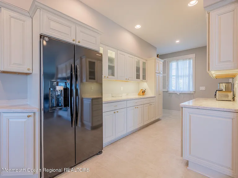 128 Park Ave — Photo 11