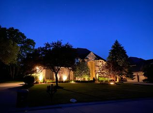 47179 Red Oak Dr, Northville, MI 48168
