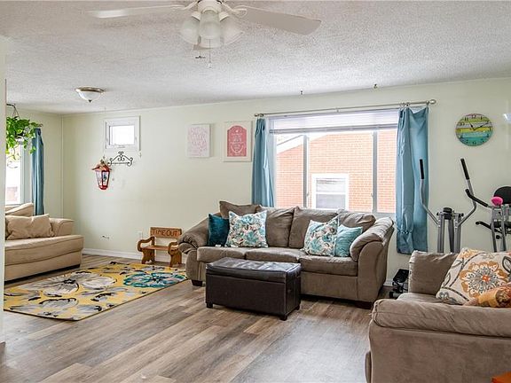 4th image of 6238 Leawood Dr