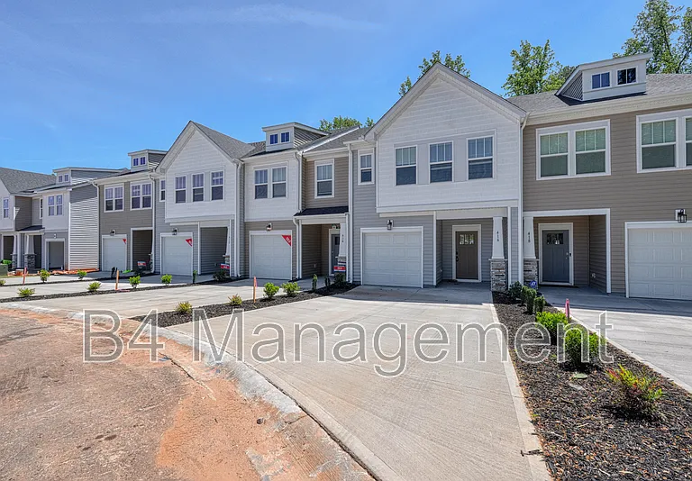 416 W Parima Ct — Photo 2