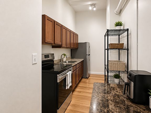 3rd image of 139 Washington St #206