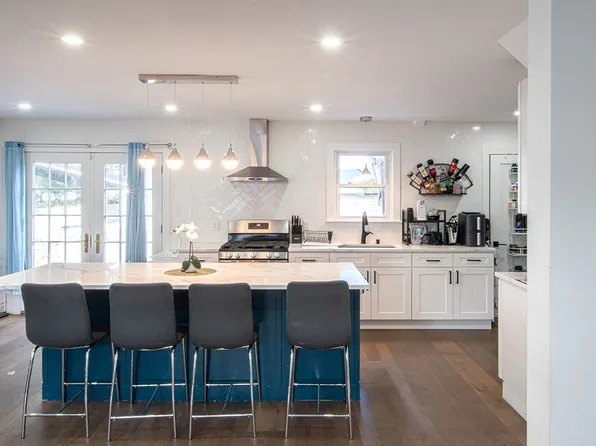 16 Thayer St, Worcester, MA 01603
