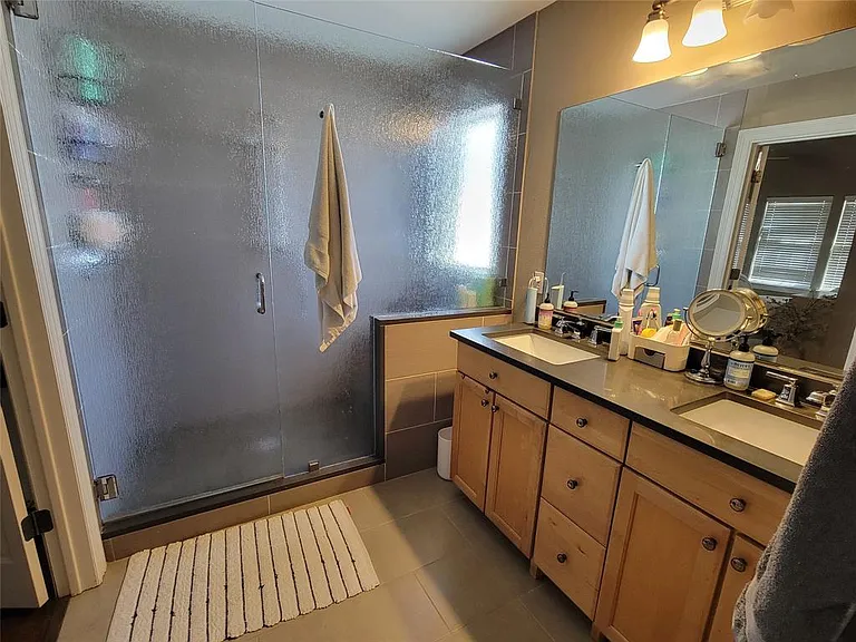 4500 Avenue C #2 — Photo 9
