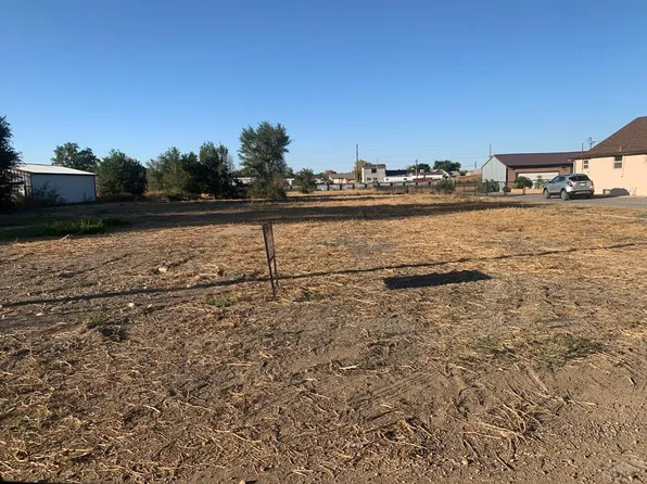 483 S Saunders Dr W, Pueblo West, CO 81007