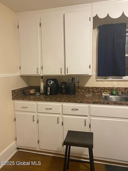 4th image of 1619 6th Street