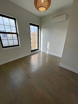 1st image of 285 Clarkson Ave #6