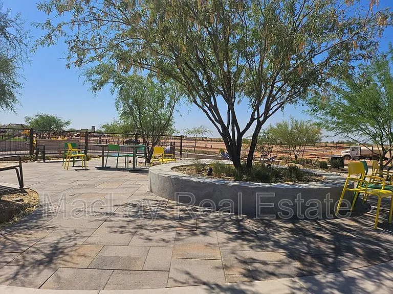 548 W Fremont Pass — Photo 36